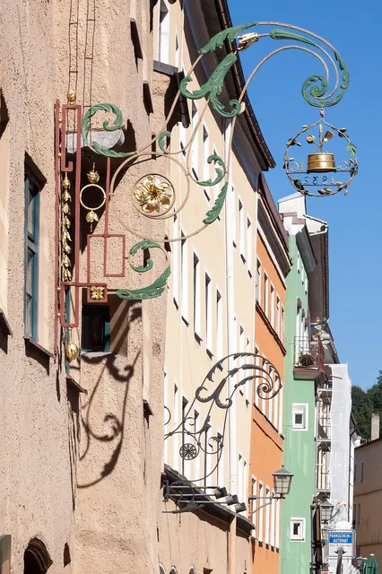 Signalétique,Enseigne, Adhésif, Conception , Publicité, Création, Panneaux, Créativité, Vitrine, Imprimerie,Textile, Marquage véhicule,PLV. Services: Signalétique,Adhésif publicitaire,Concepteur d'enseigne. Lettrage,voiture,Leds,sticker,adhésif,publicité,Covering,stickers,vinyl stickers,autocollant